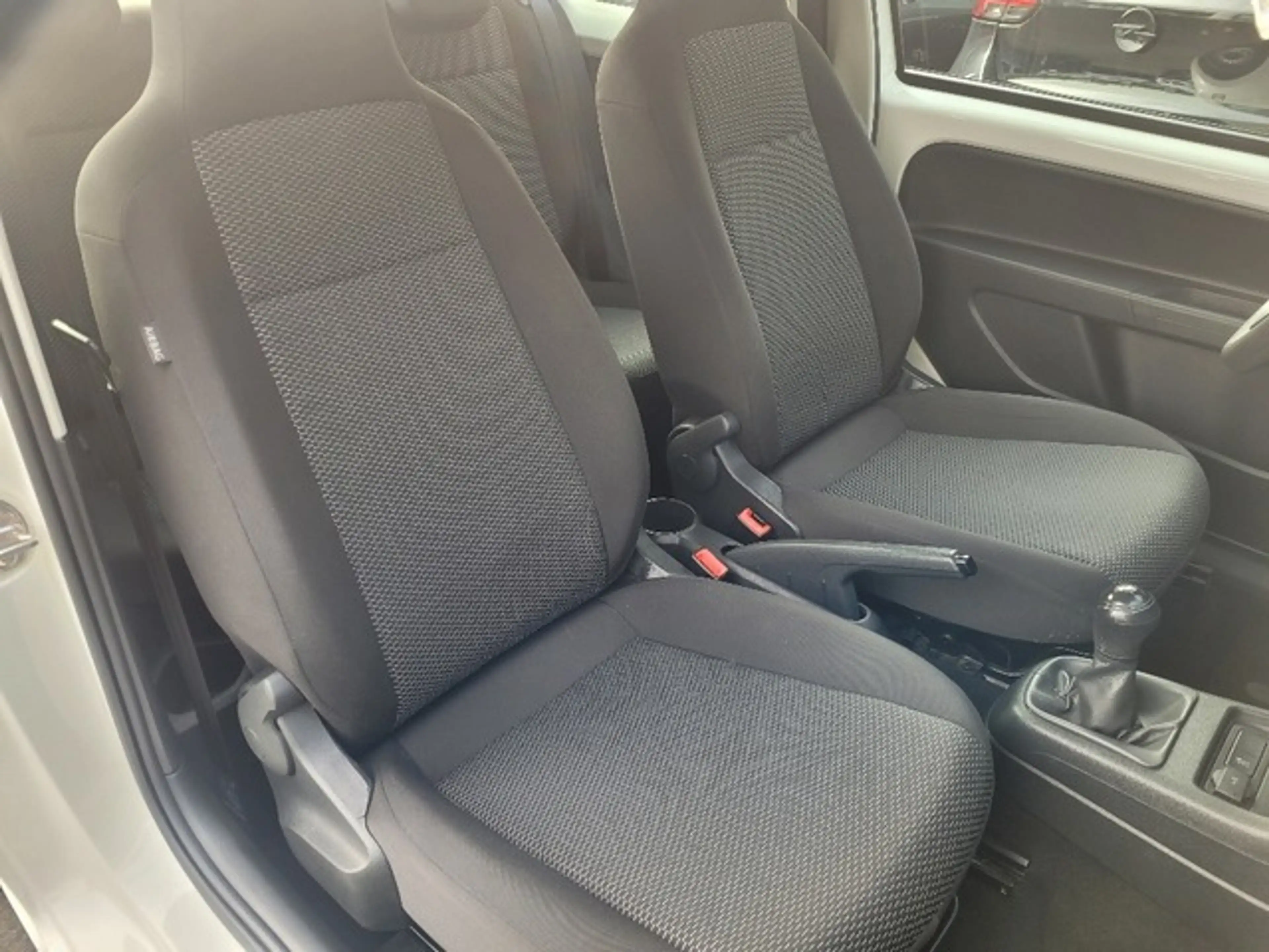 SEAT Mii REFERENCE — photo 11