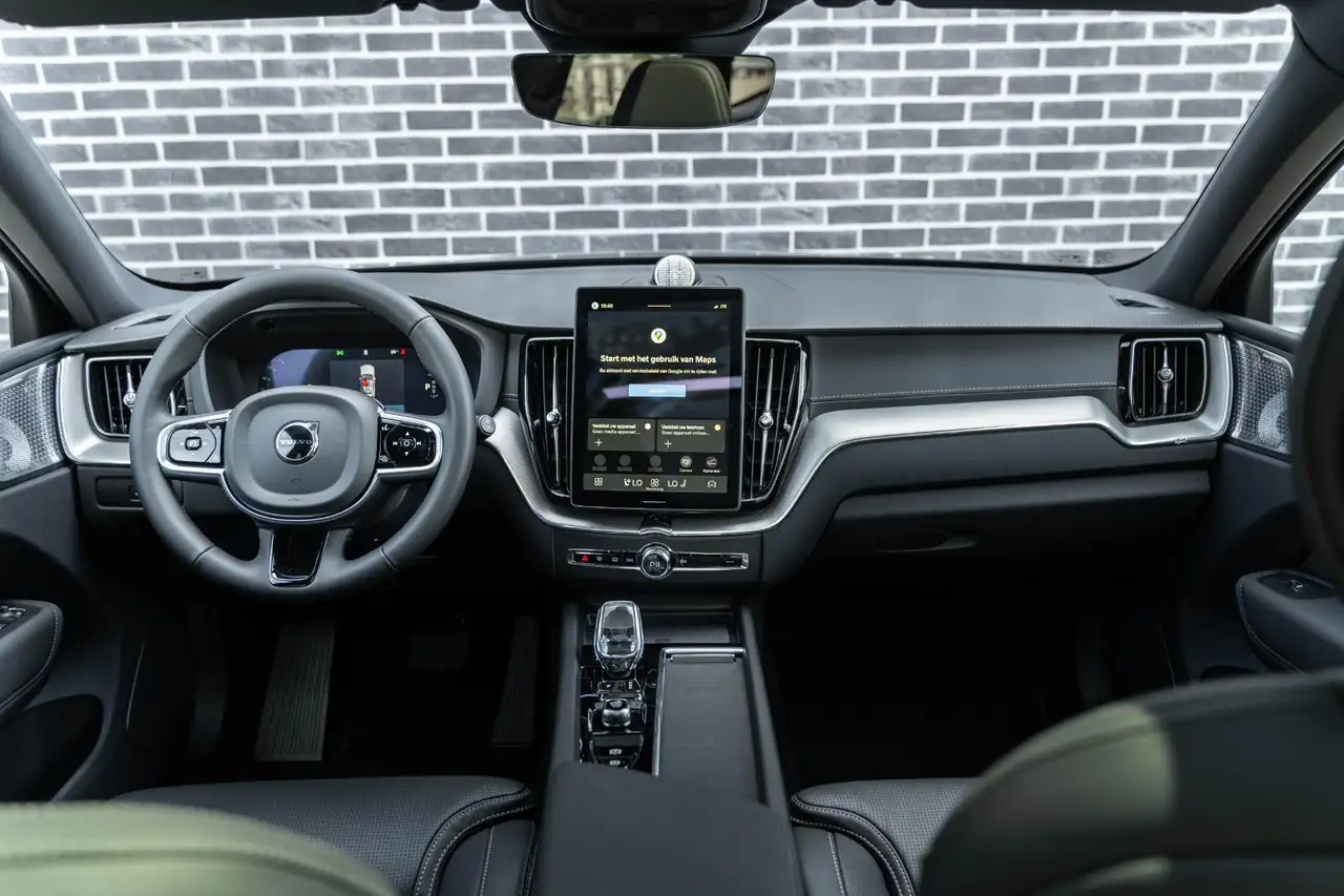 Volvo XC60 2026 — фото 15