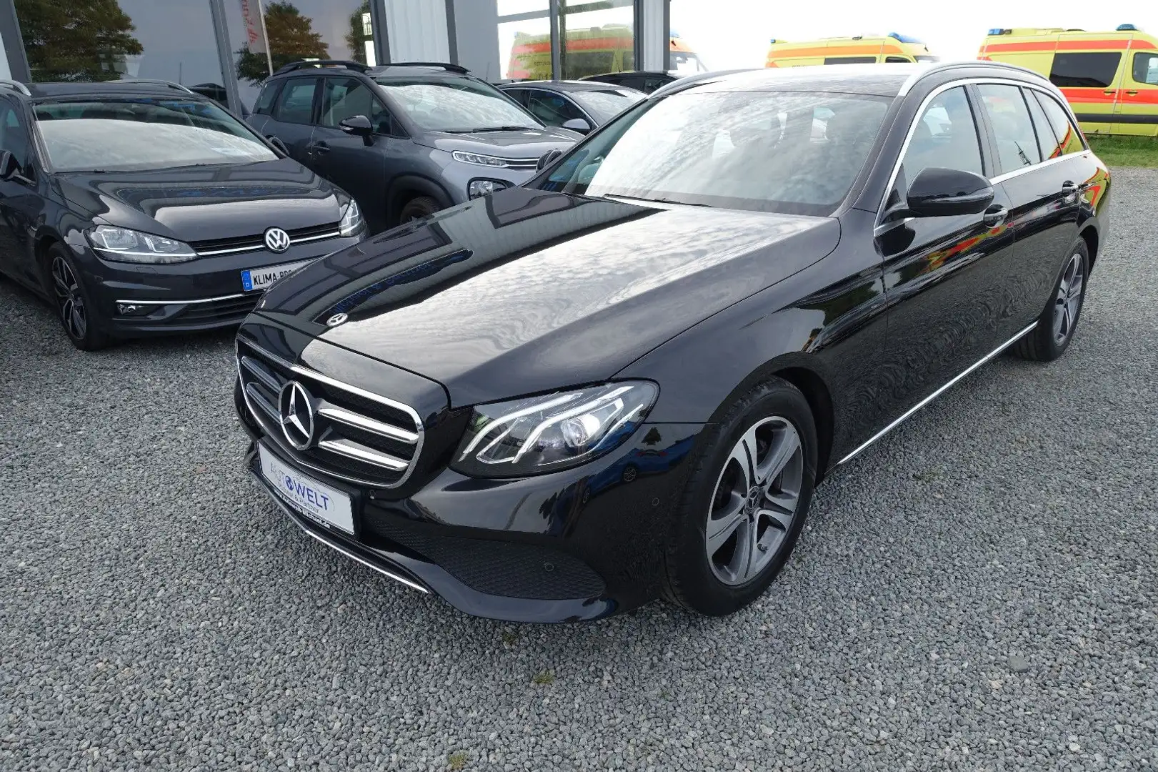 Mercedes-Benz E 200 2.0 184PS Aut.KLIMAAUT KAM APP DAB NAV LED Schwarz - 2