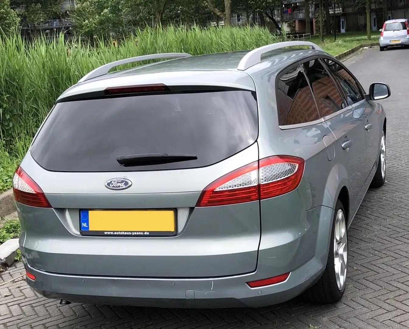 Ford Mondeo Turnier 2.0 TDCi Titanium X Grijs - 2