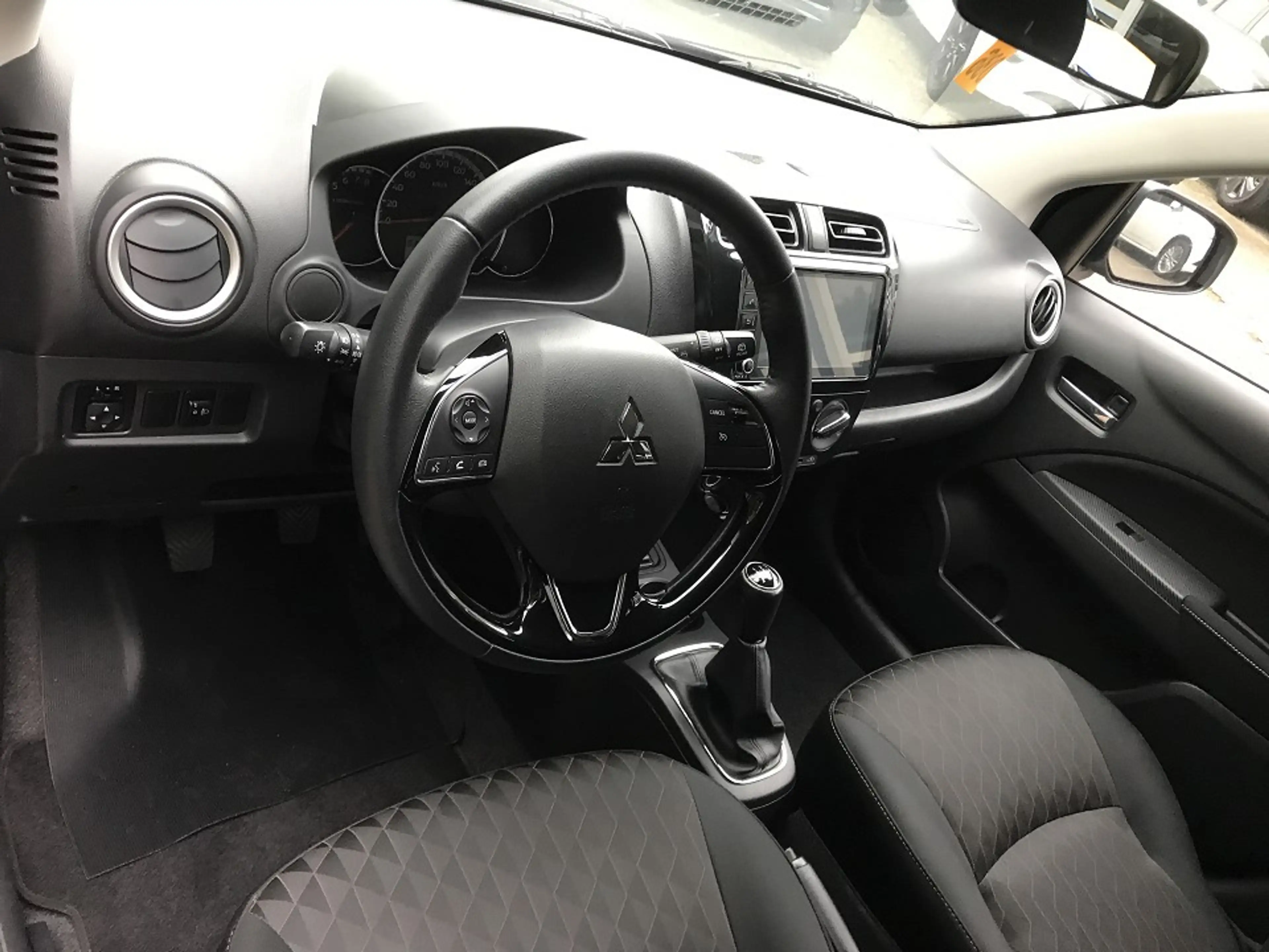Mitsubishi Space Star 1.2 Select+ — photo 10
