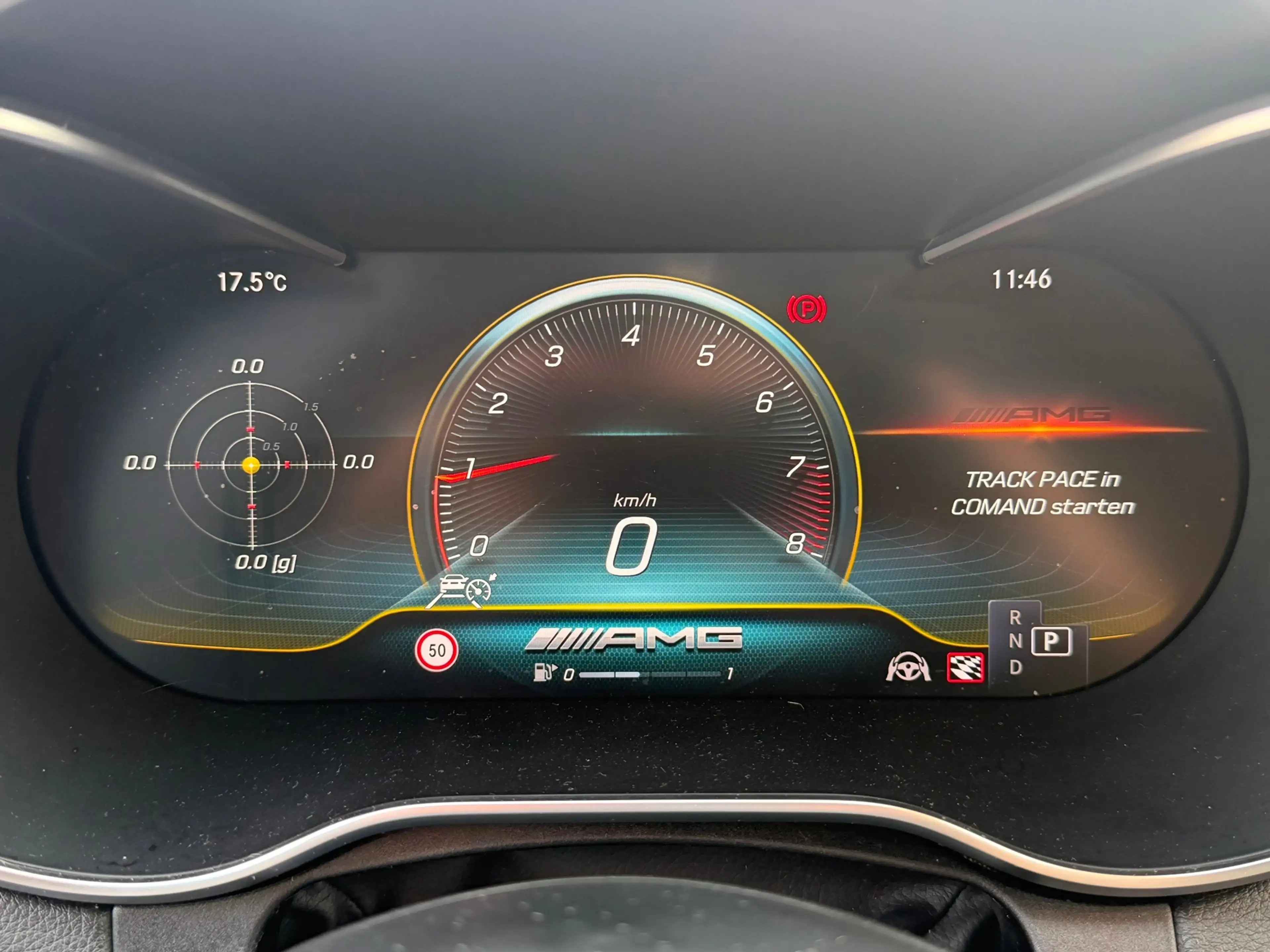 Mercedes-Benz C 63 AMG Estate S Designo Pano Carbon — photo 18