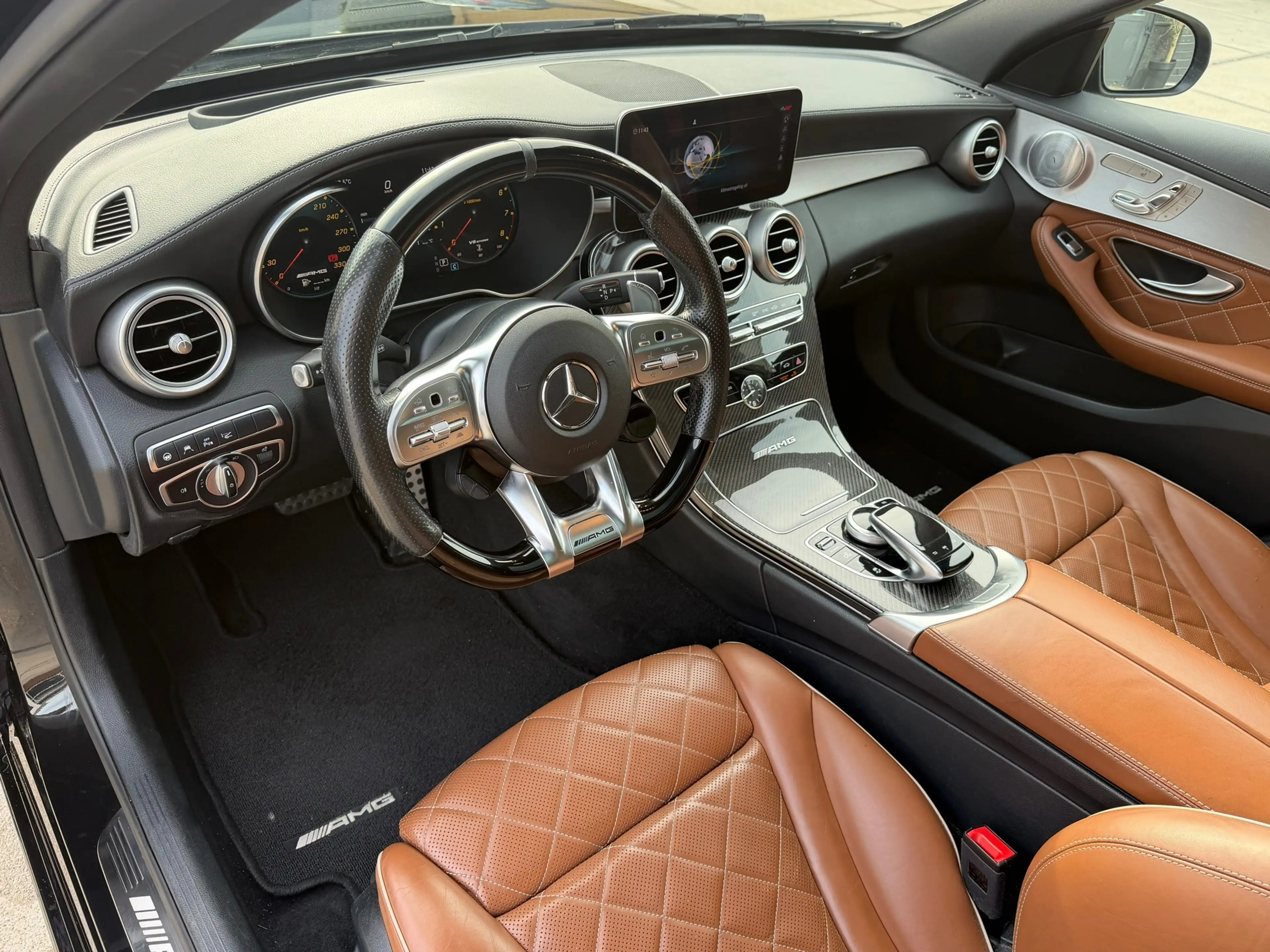 Mercedes-Benz C 63 AMG Estate S Designo Pano Carbon — photo 7