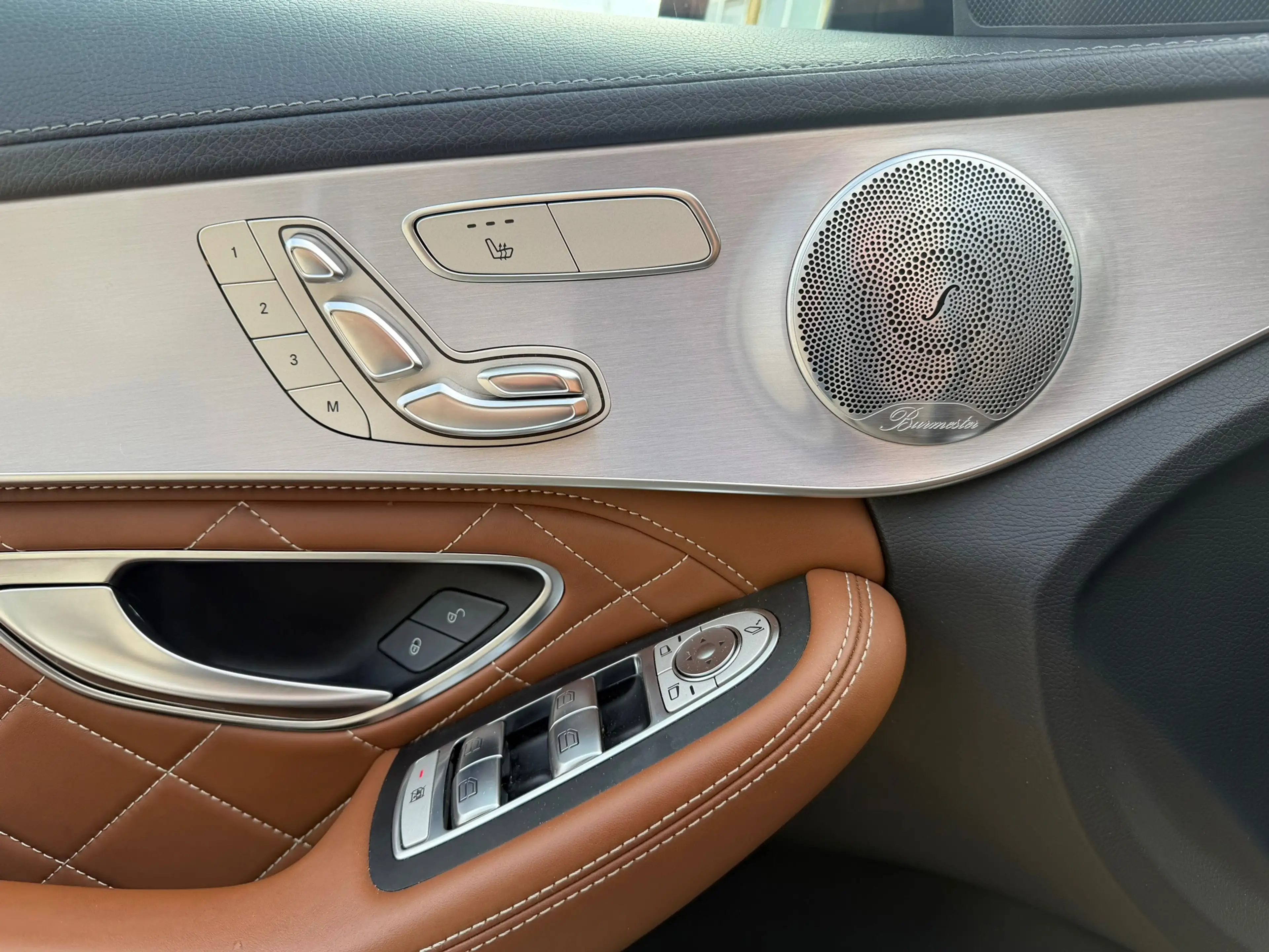 Mercedes-Benz C 63 AMG Estate S Designo Pano Carbon — photo 12