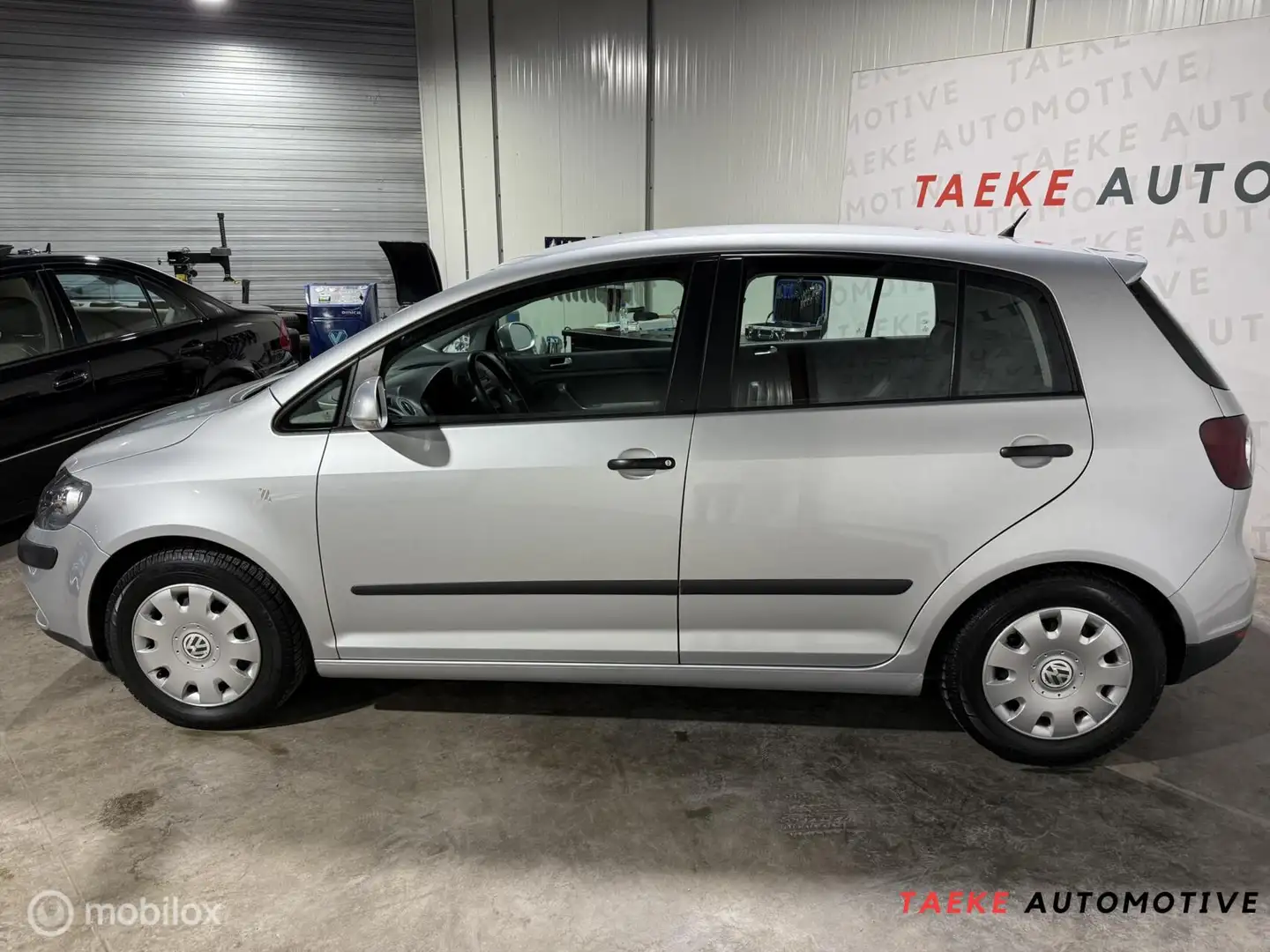 Volkswagen Golf Plus 1.6 FSI Comfortline AUT/Clima/Cruise Gris - 2