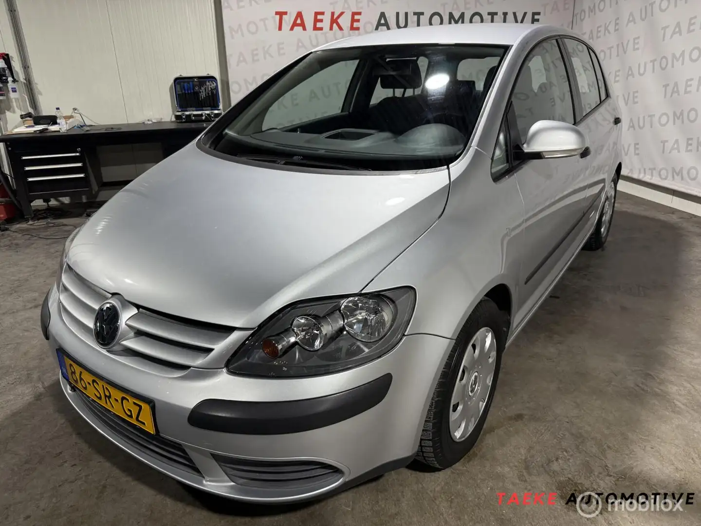 Volkswagen Golf Plus 1.6 FSI Comfortline AUT/Clima/Cruise Gris - 1