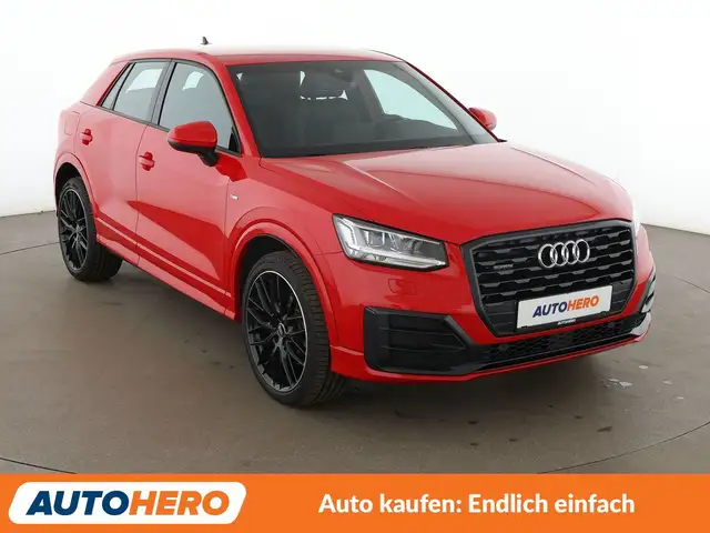 Audi Q2 view 8
