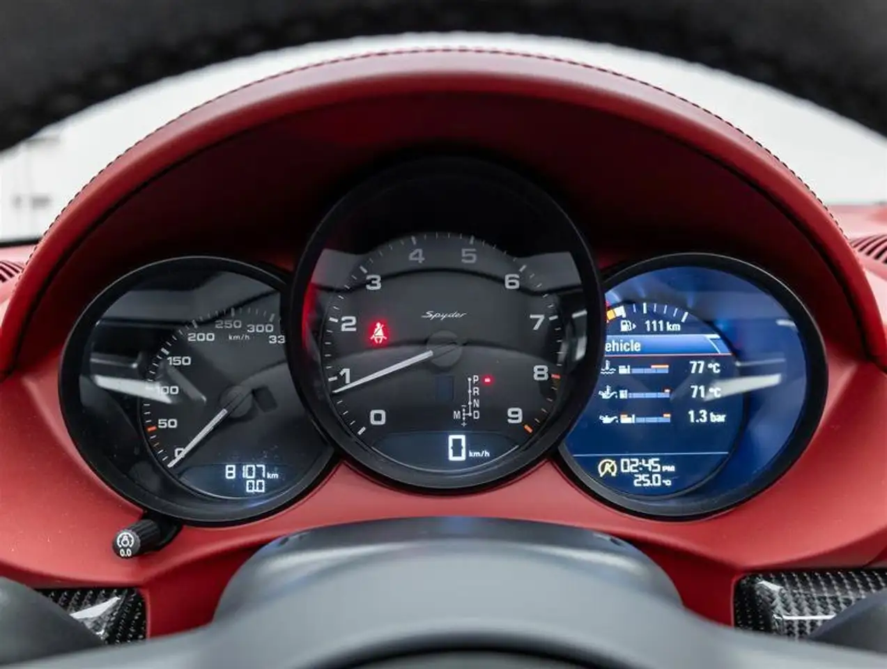 Porsche 718 Spyder снимка Porsche 718 Spyder