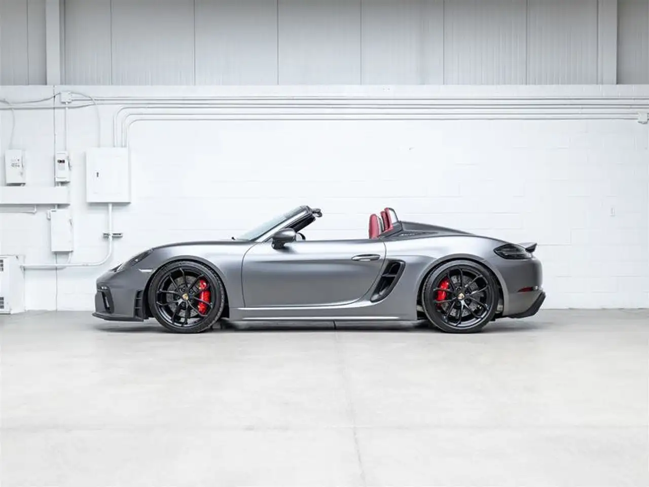 Porsche 718 Spyder снимка Porsche 718 Spyder