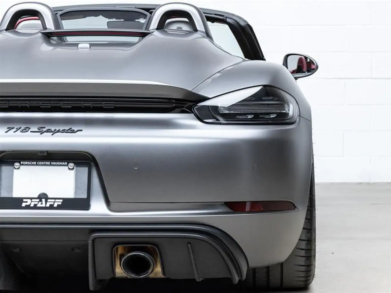 Porsche 718 Spyder снимка Porsche 718 Spyder