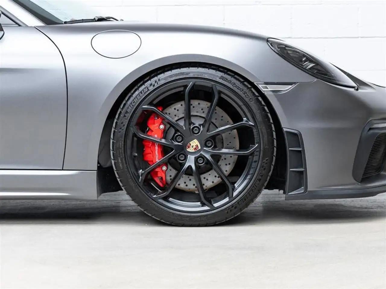 Porsche 718 Spyder снимка Porsche 718 Spyder