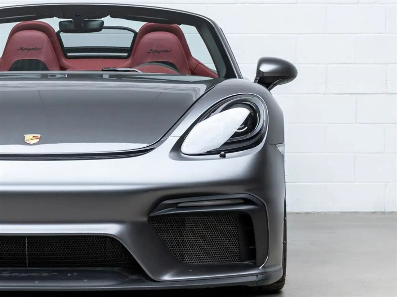 Porsche 718 Spyder снимка Porsche 718 Spyder