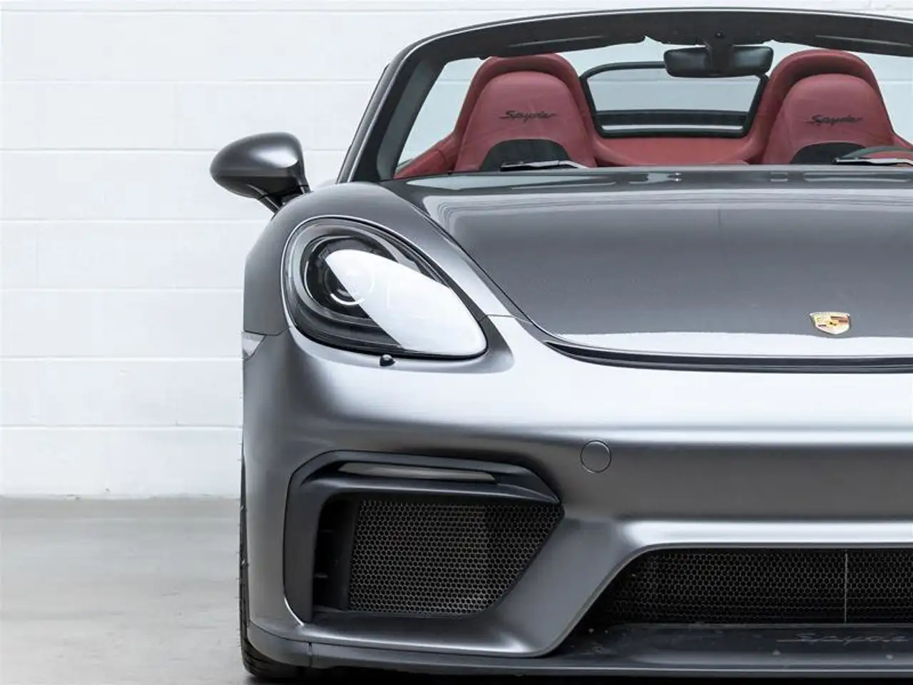 Porsche 718 Spyder снимка Porsche 718 Spyder