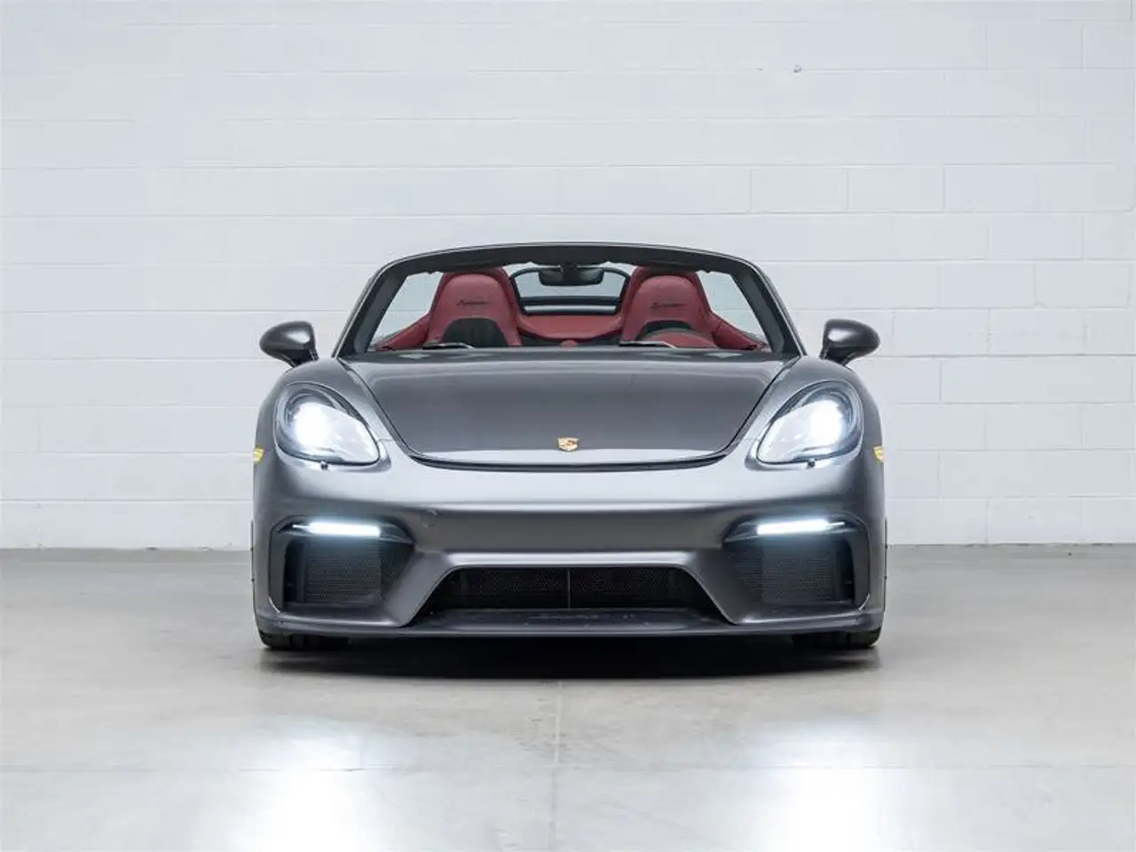 Porsche 718 Spyder снимка Porsche 718 Spyder