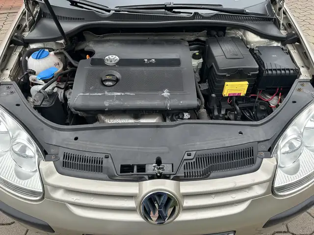 Volkswagen Golf view 8