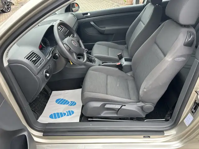 Volkswagen Golf view 12