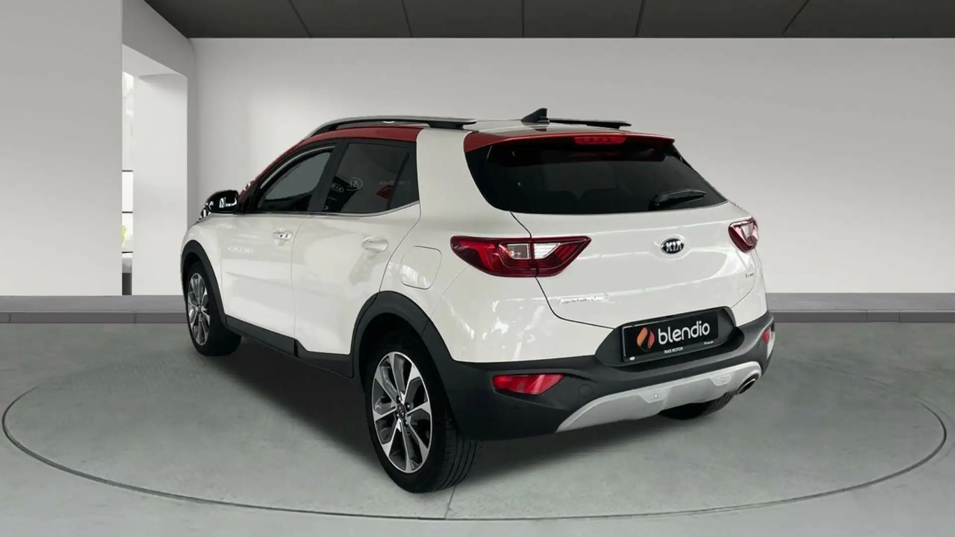 Kia Stonic 1.0 T-GDI 88KW TECH DCT 120CV 5P Blanco - 2