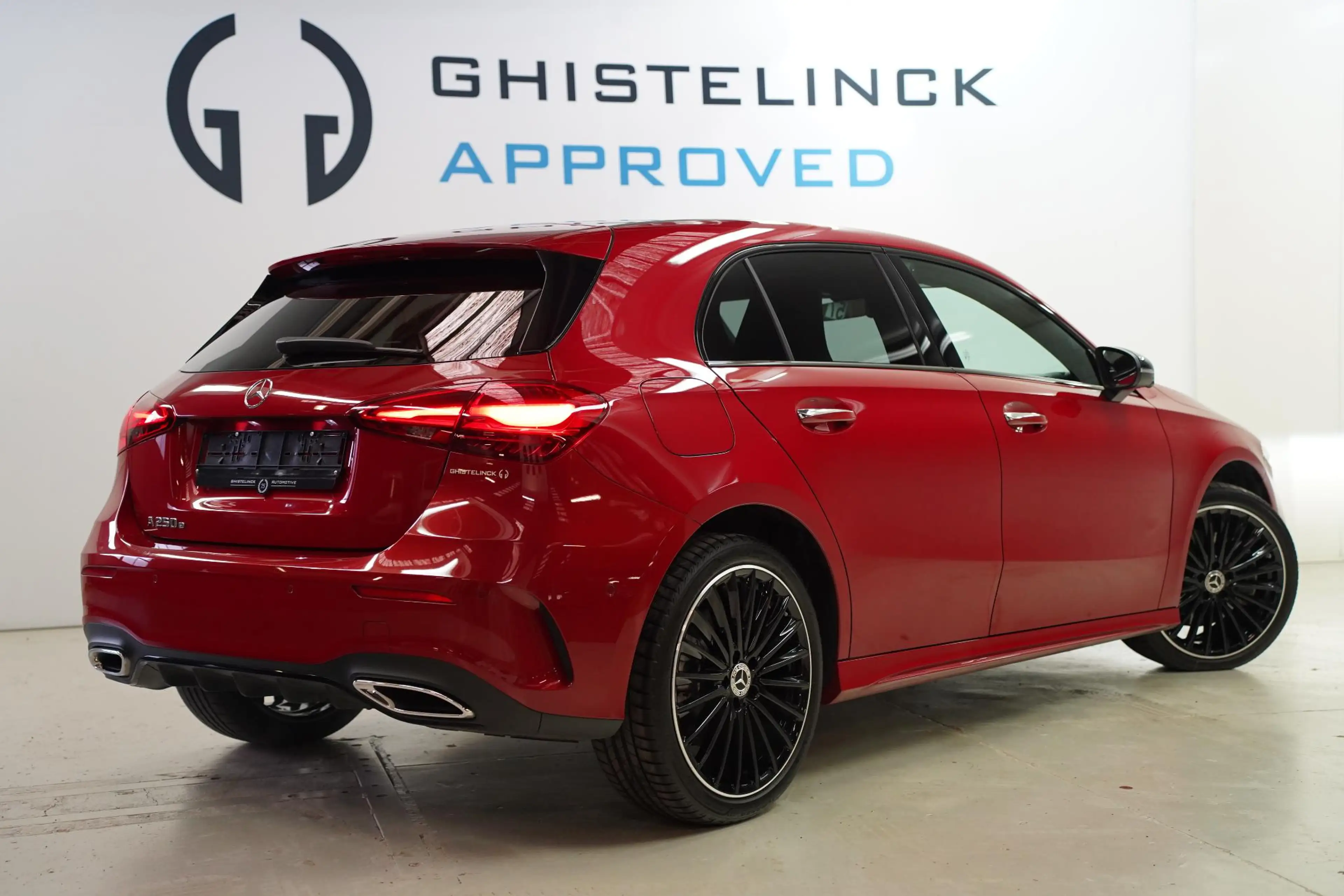 Mercedes-Benz A 250 A e AMG Line — photo 6