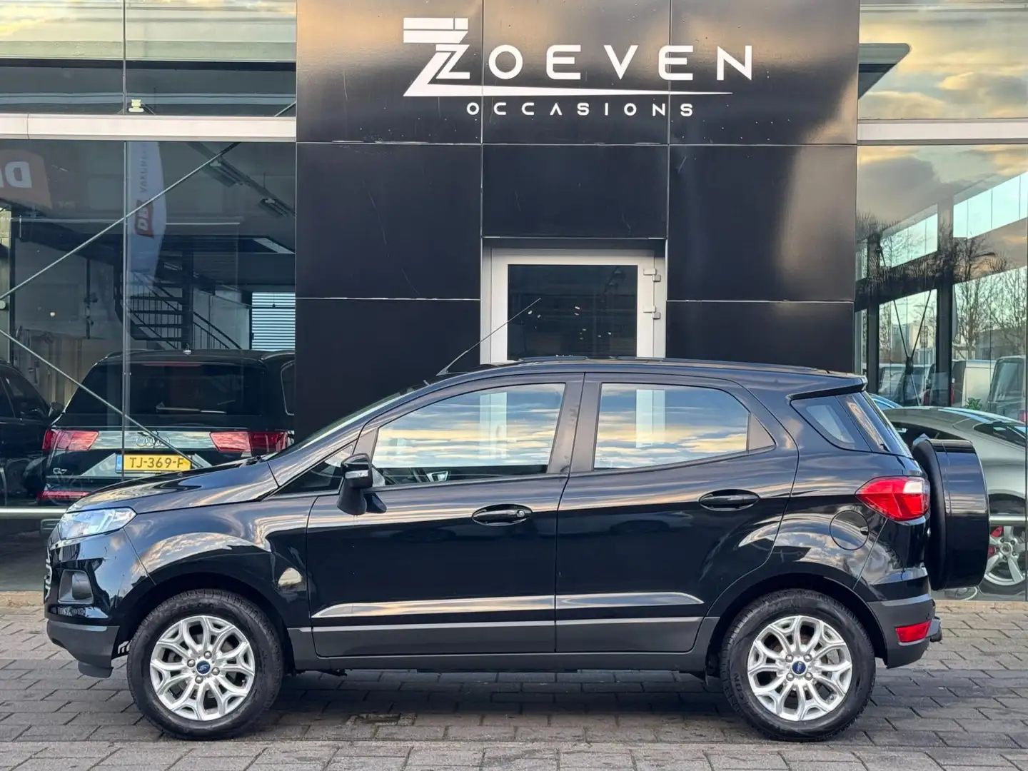 Ford EcoSport 1.0 EcoBoost Trend Fekete - 2