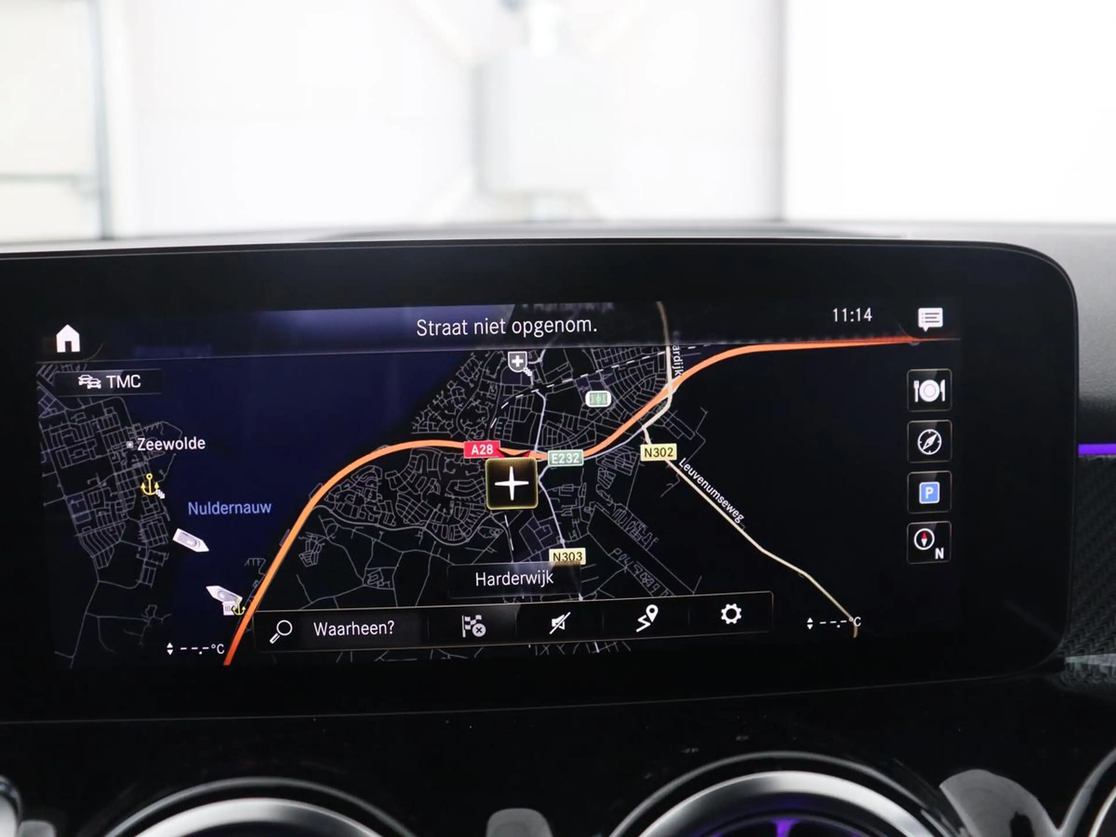 Mercedes-Benz GLB 200 Business Solution AMG | Panoramadak | Memory | Led — photo 24