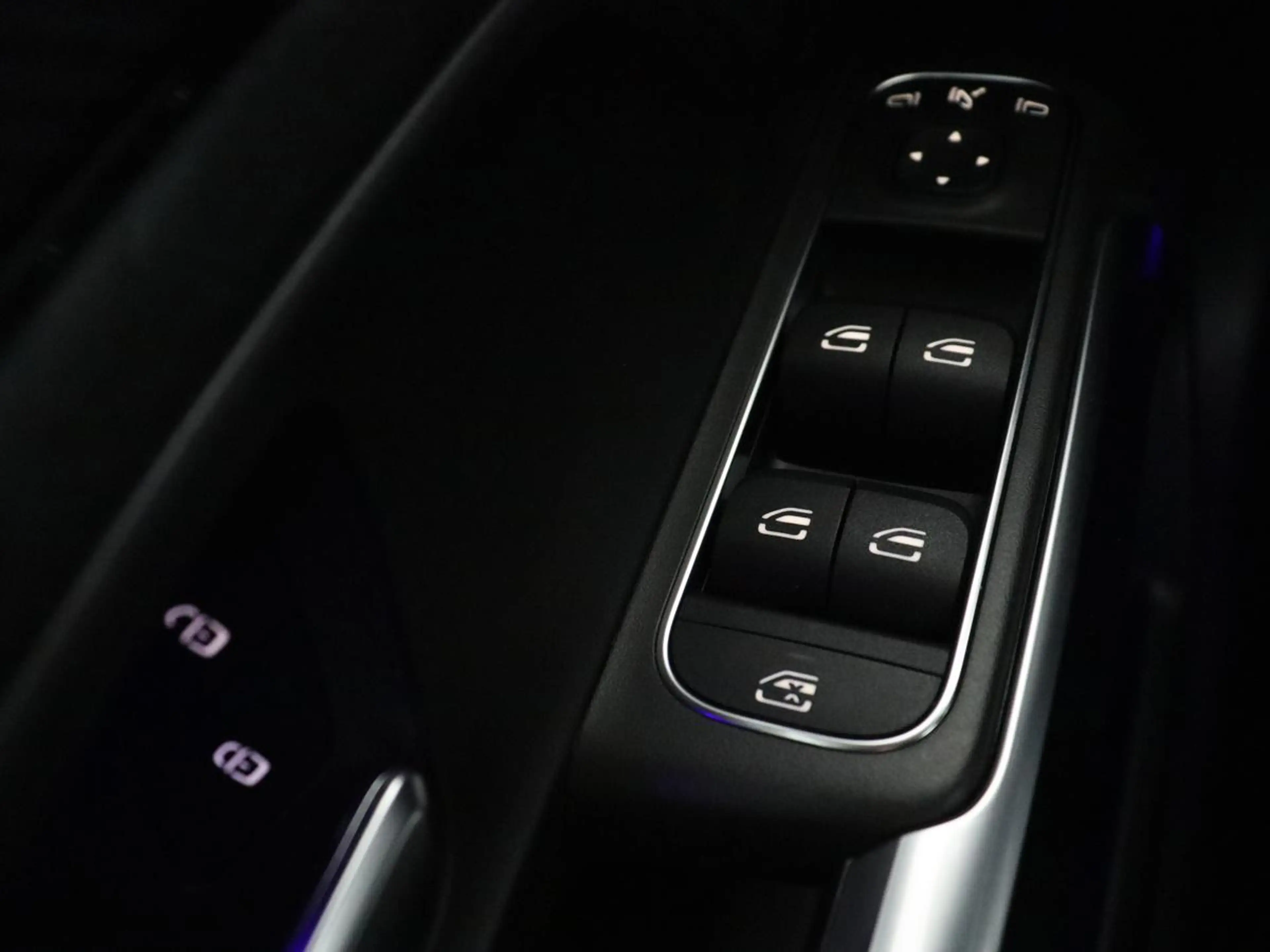 Mercedes-Benz GLB 200 Business Solution AMG | Panoramadak | Memory | Led — photo 43