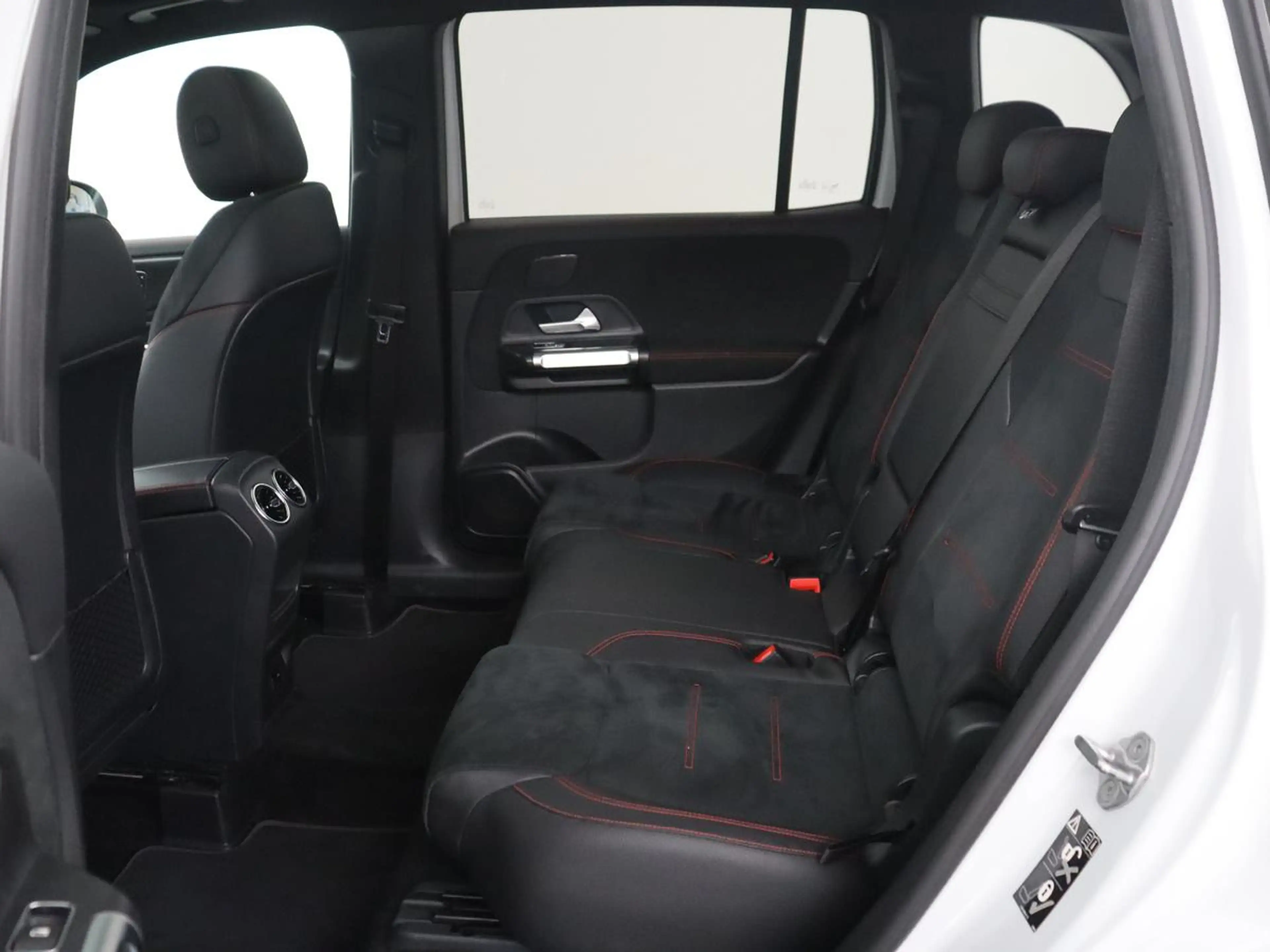 Mercedes-Benz GLB 200 Business Solution AMG | Panoramadak | Memory | Led — photo 8