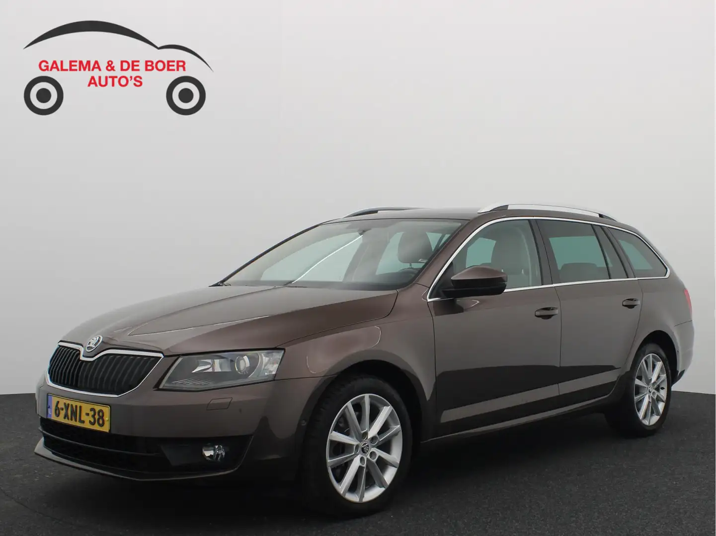 Skoda Octavia Combi 1.8 TSI 180PK Greentech Elegance Businesslin Коричневий - 1