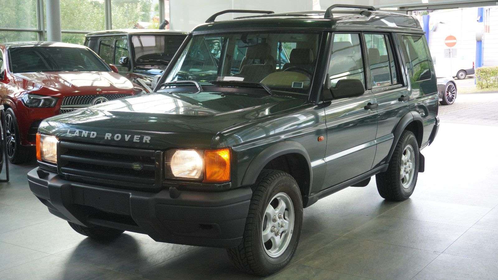 Second hand Land Rover Discovery 
