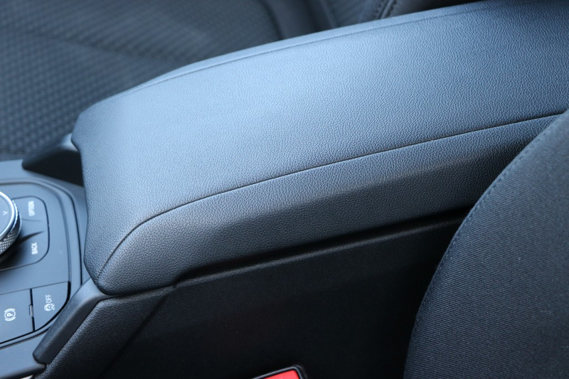 BMW 118 i Advantage Business Navi PDC SHZ — photo 10