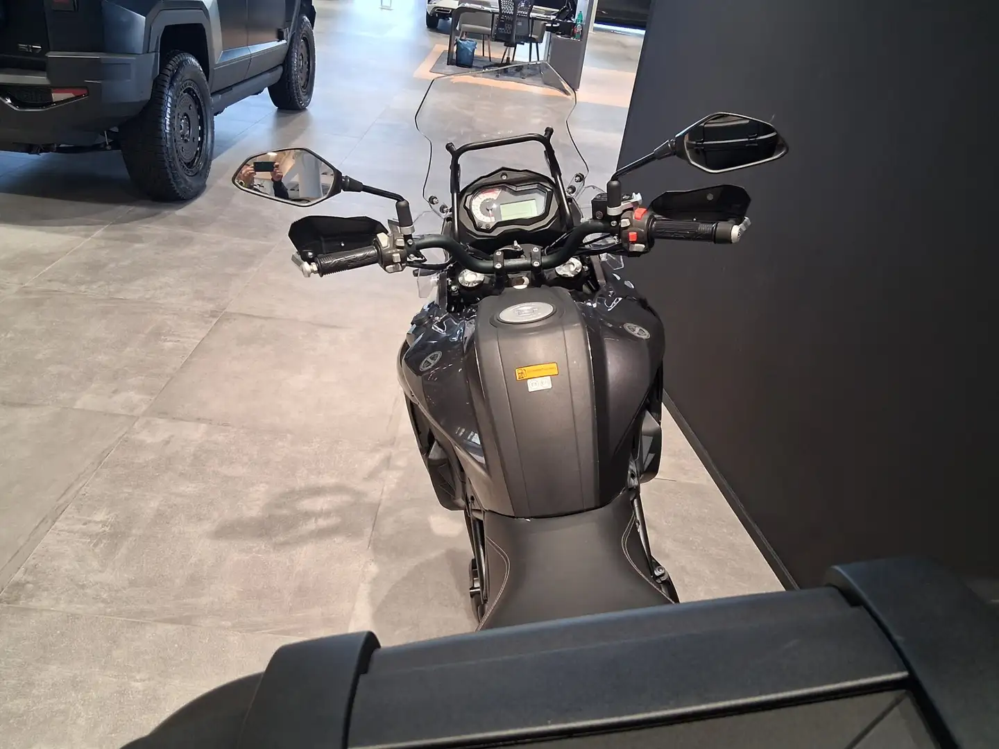 Benelli TRK 502 Grau - 2