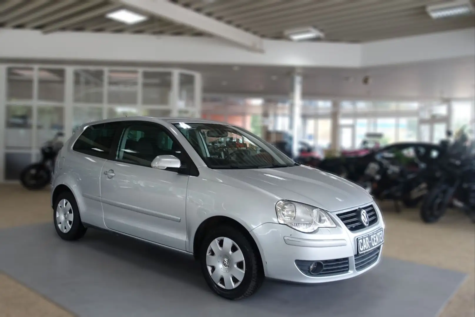 Volkswagen Polo IV Comfortline PLUS; KLIMAAUT/ SHZ/ SunSet/ Silber - 1