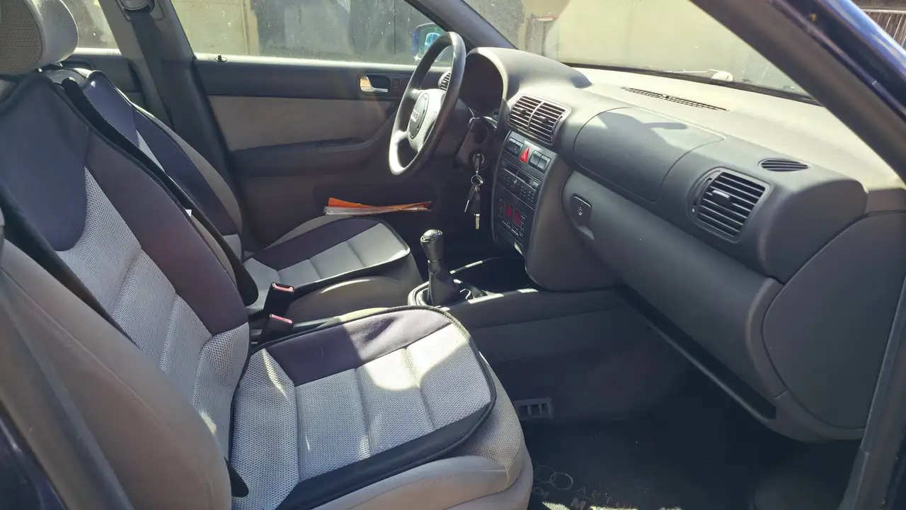 Audi A3 1.8 Attraction Klima, foto 4