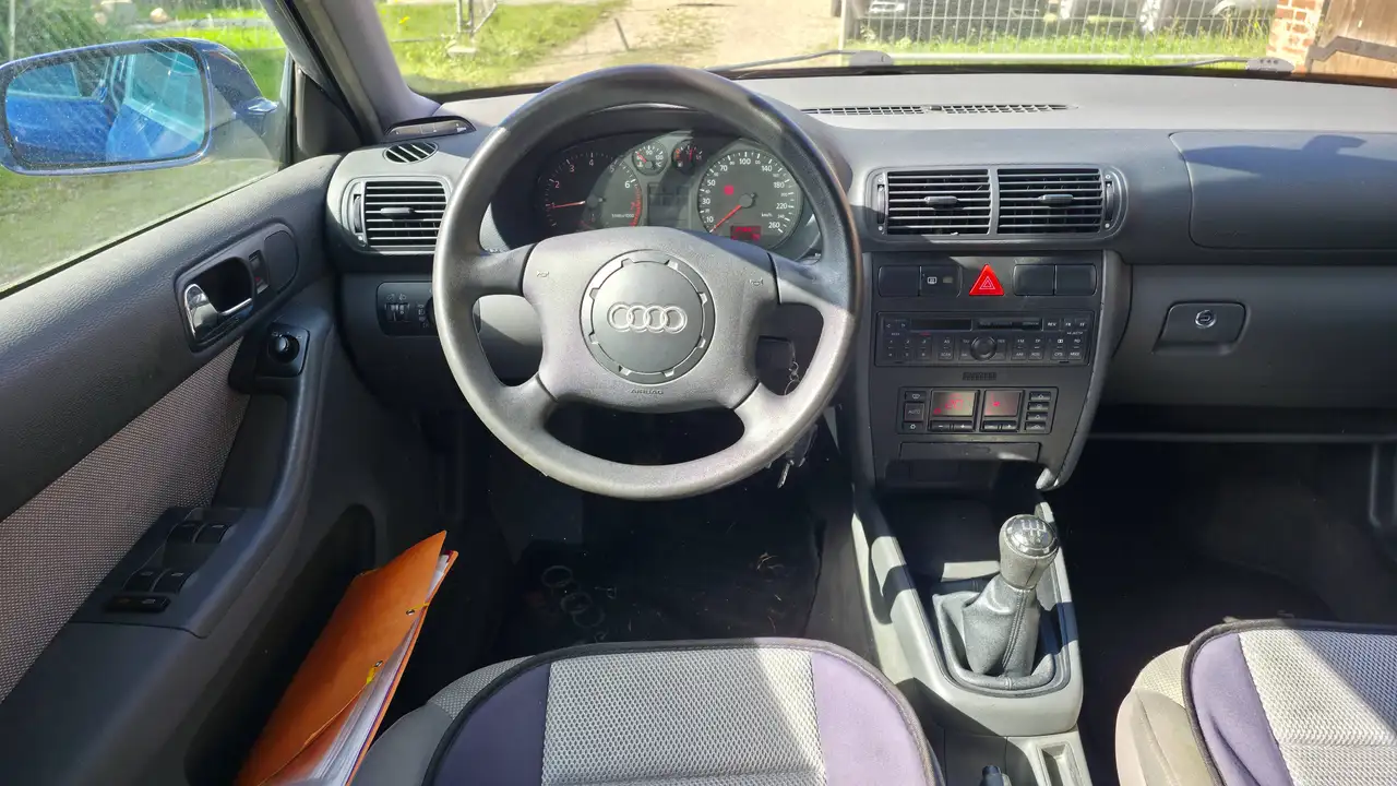 Audi A3 1.8 Attraction Klima, foto 7