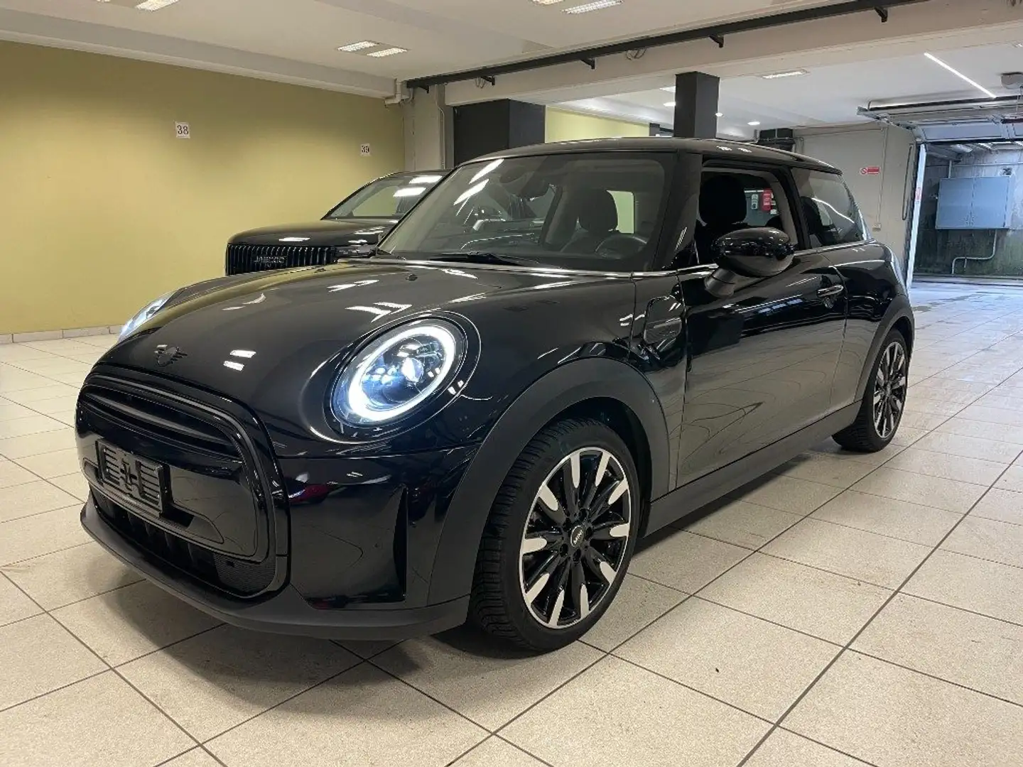 MINI One 1.5 Essential 102CV--13.600KM--LED Noir - 1