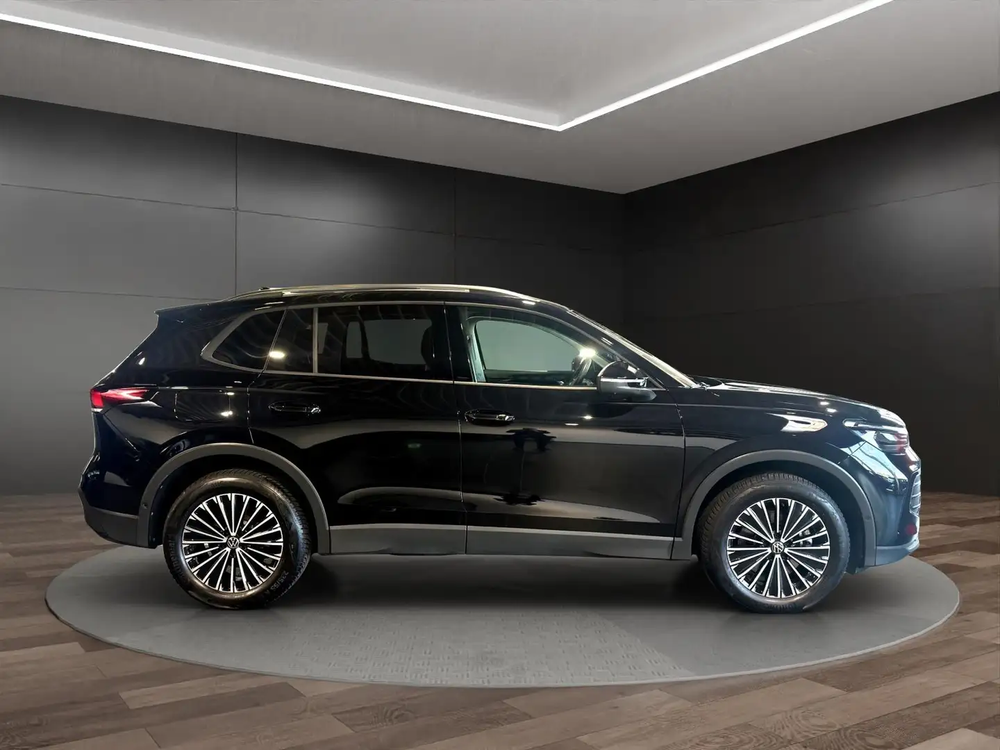 Volkswagen Tiguan Life 2.0 TDI*DSG*WinterPaket*IQDRIVE*AHK* Schwarz - 2
