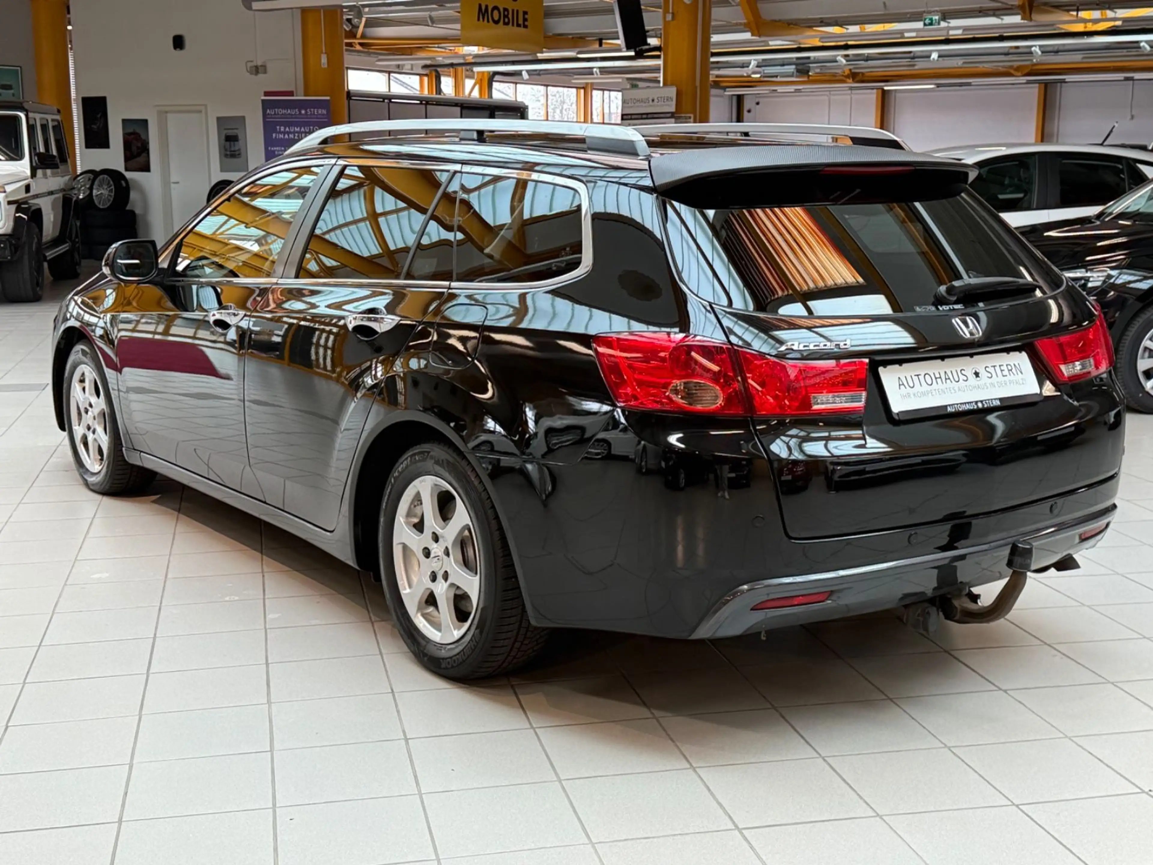 Honda Accord Tourer Executive|AHK|Navi|Xenon|1.Hand — photo 4