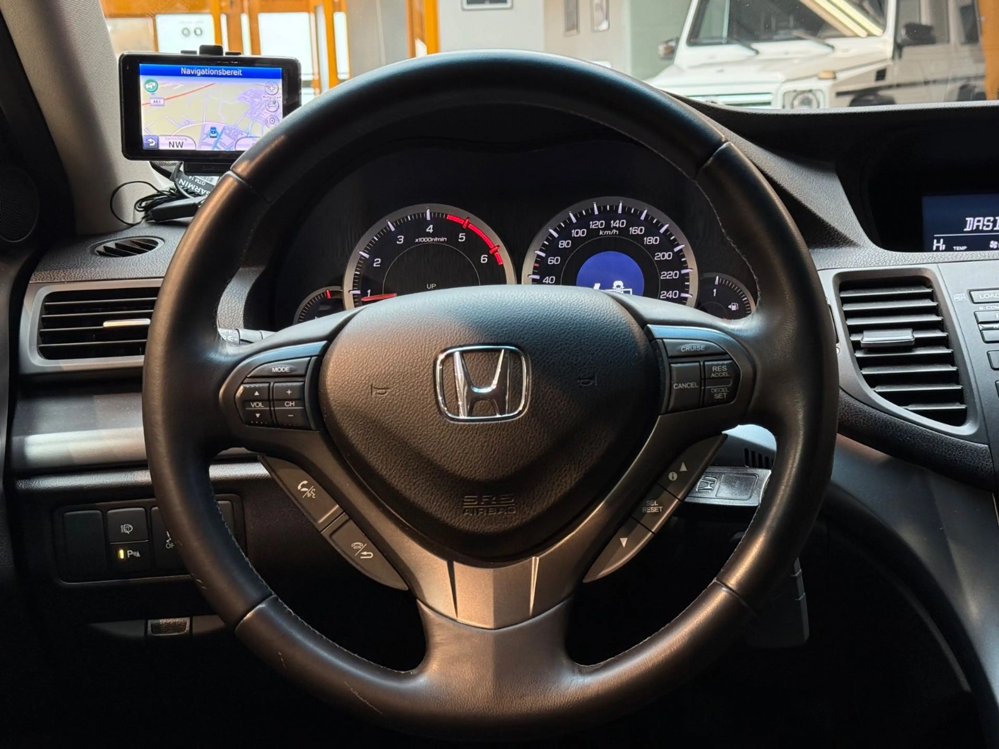 Honda Accord Tourer Executive|AHK|Navi|Xenon|1.Hand — photo 13