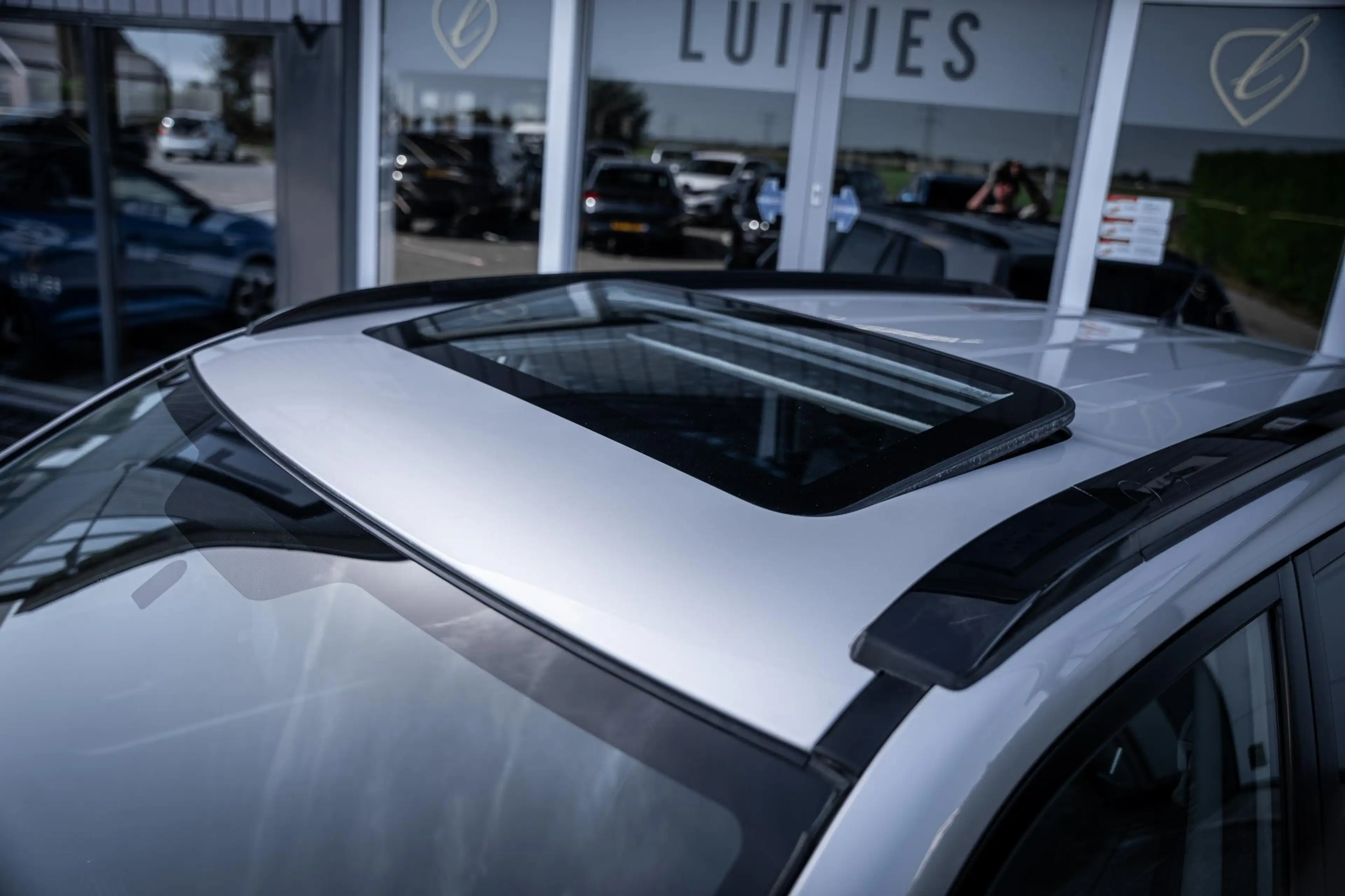 Suzuki Grand Vitara 2.4 4WD 169pk AUT High Executive |Schuifdak|Leder| — photo 21