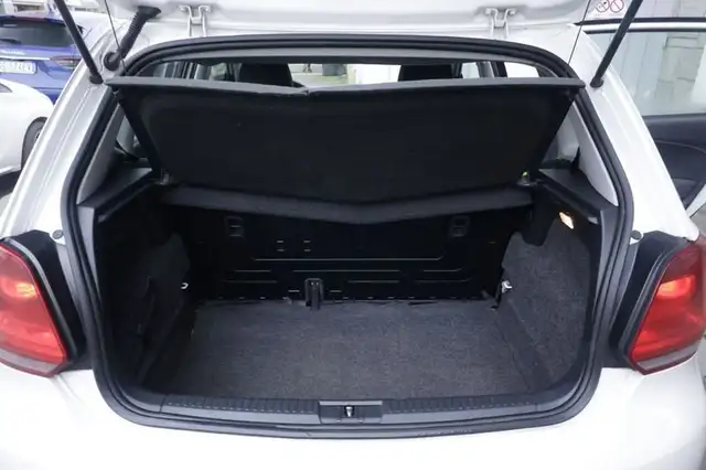 Volkswagen Polo view 18