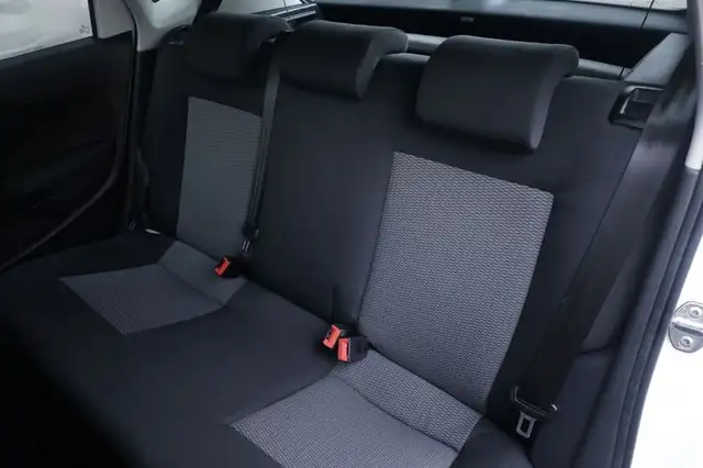 Volkswagen Polo view 3