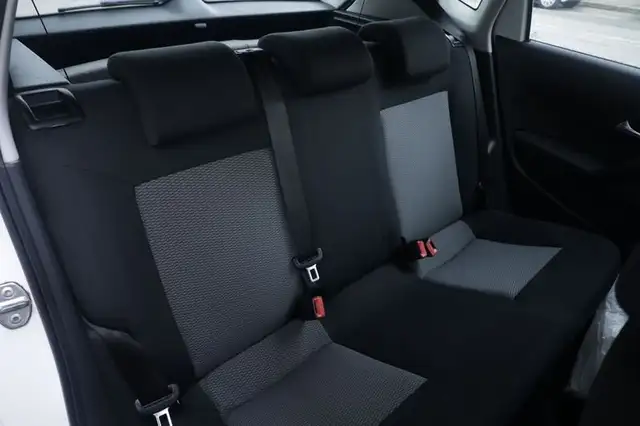 Volkswagen Polo view 12