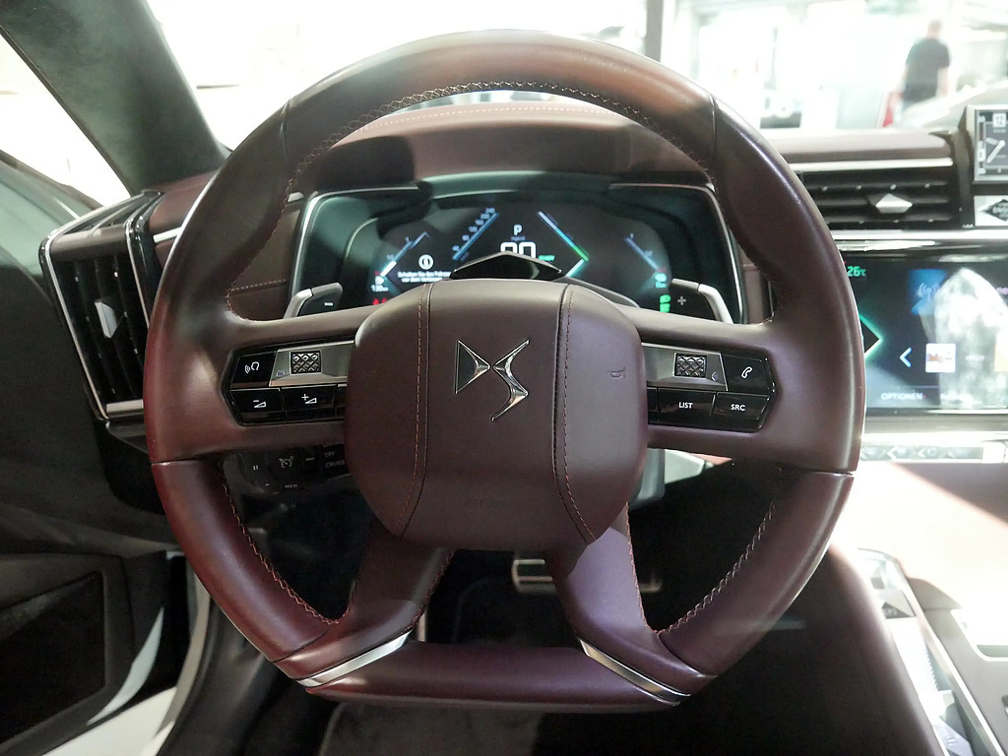 DS Automobiles DS 9 E-Tense Hybrid 360 4x4 Rivoli+ LED 360° — photo 13