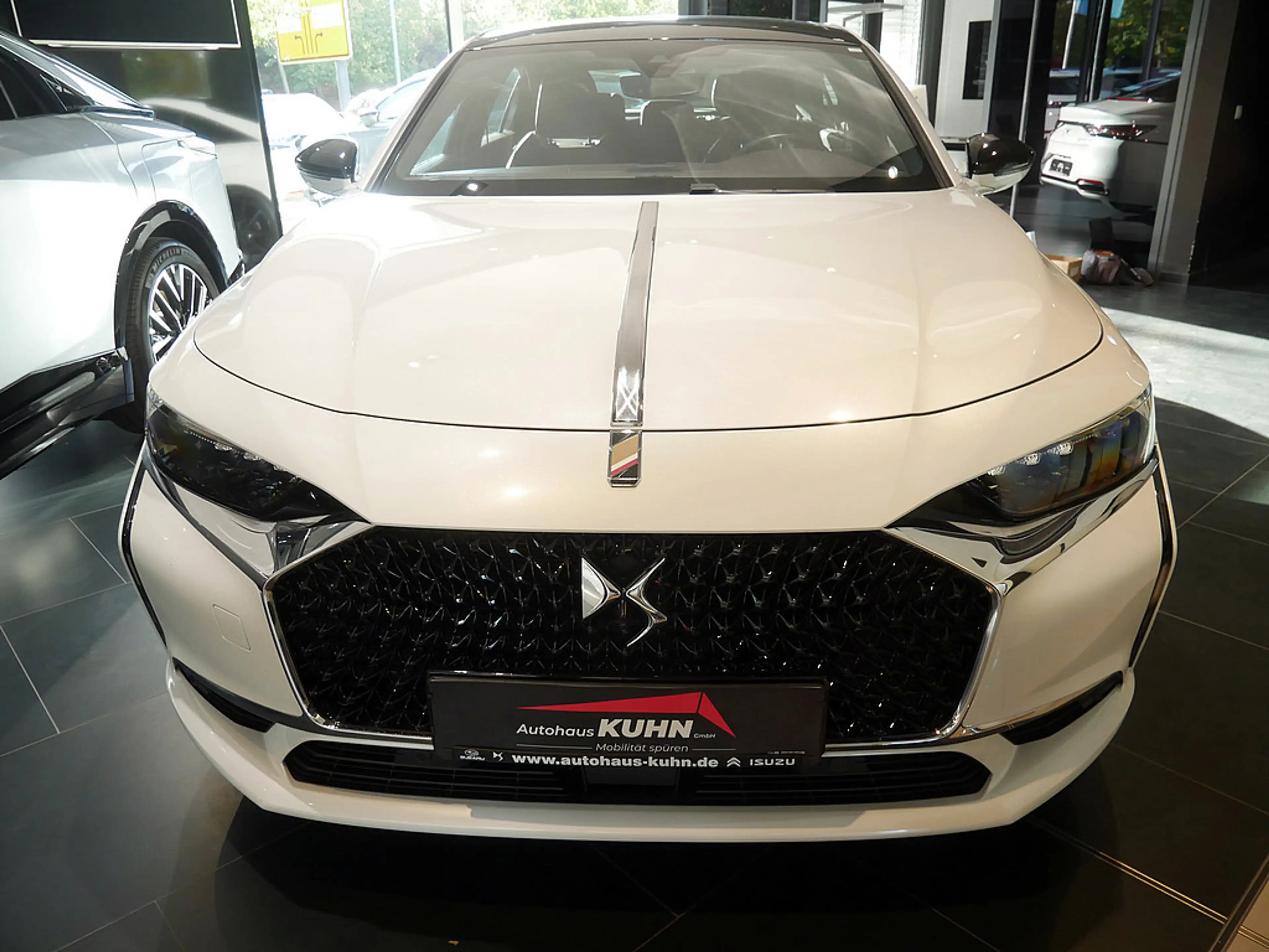 DS Automobiles DS 9 E-Tense Hybrid 360 4x4 Rivoli+ LED 360° — photo 6