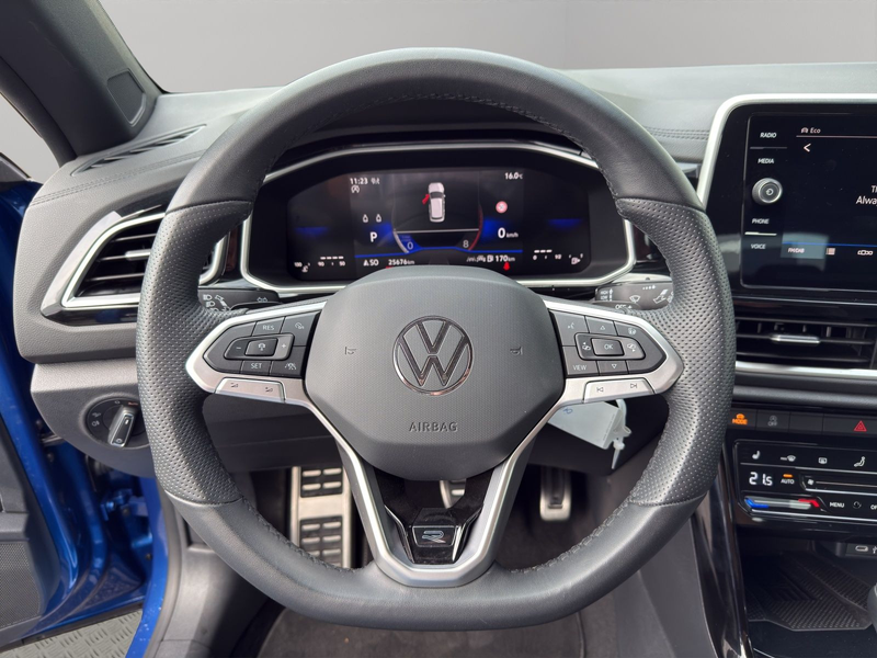 Volkswagen T-Roc 1.5 TSI DSG R-Line AHK+NAVI+LED — photo 10
