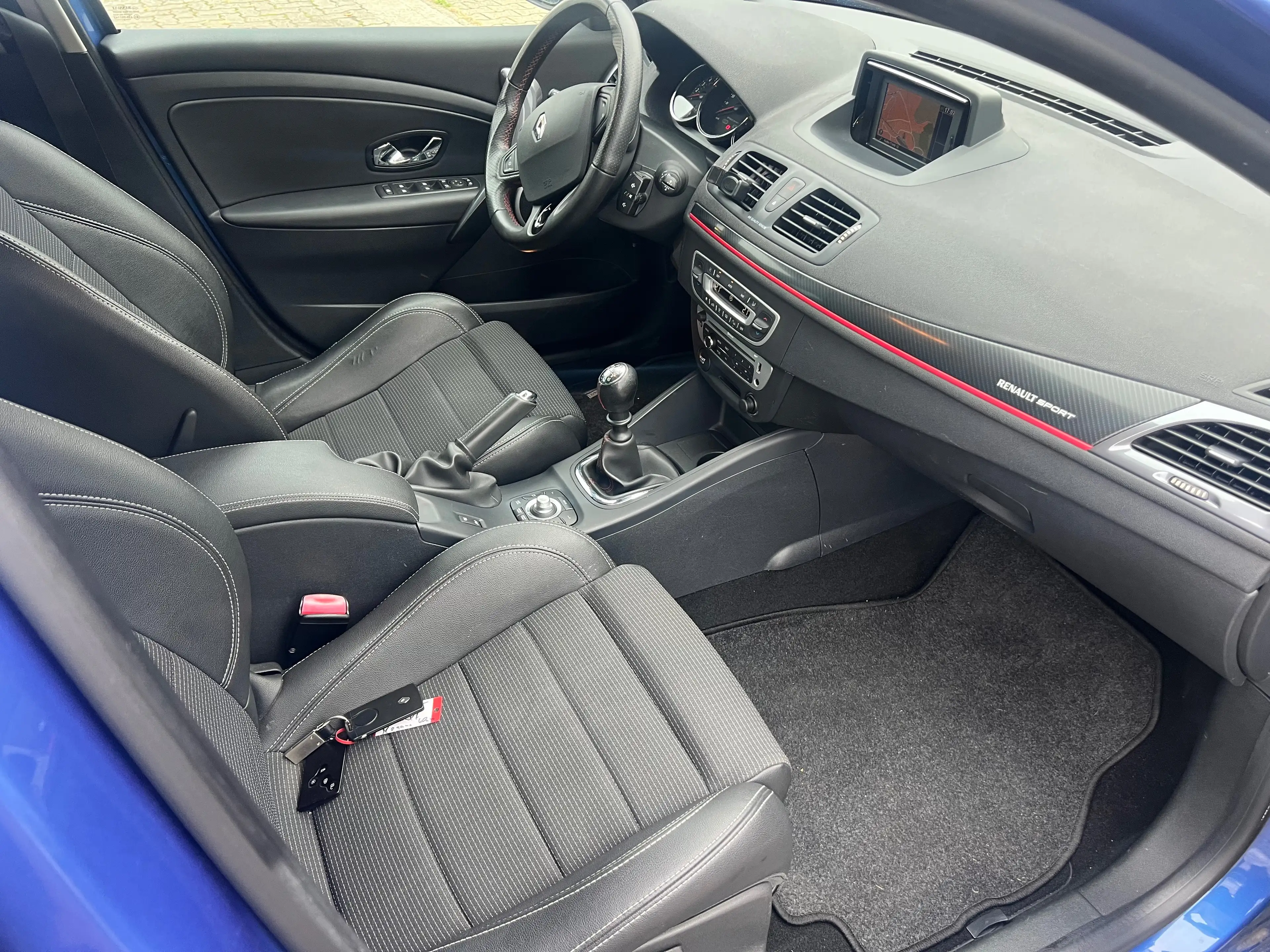 Renault Megane GT — photo 9