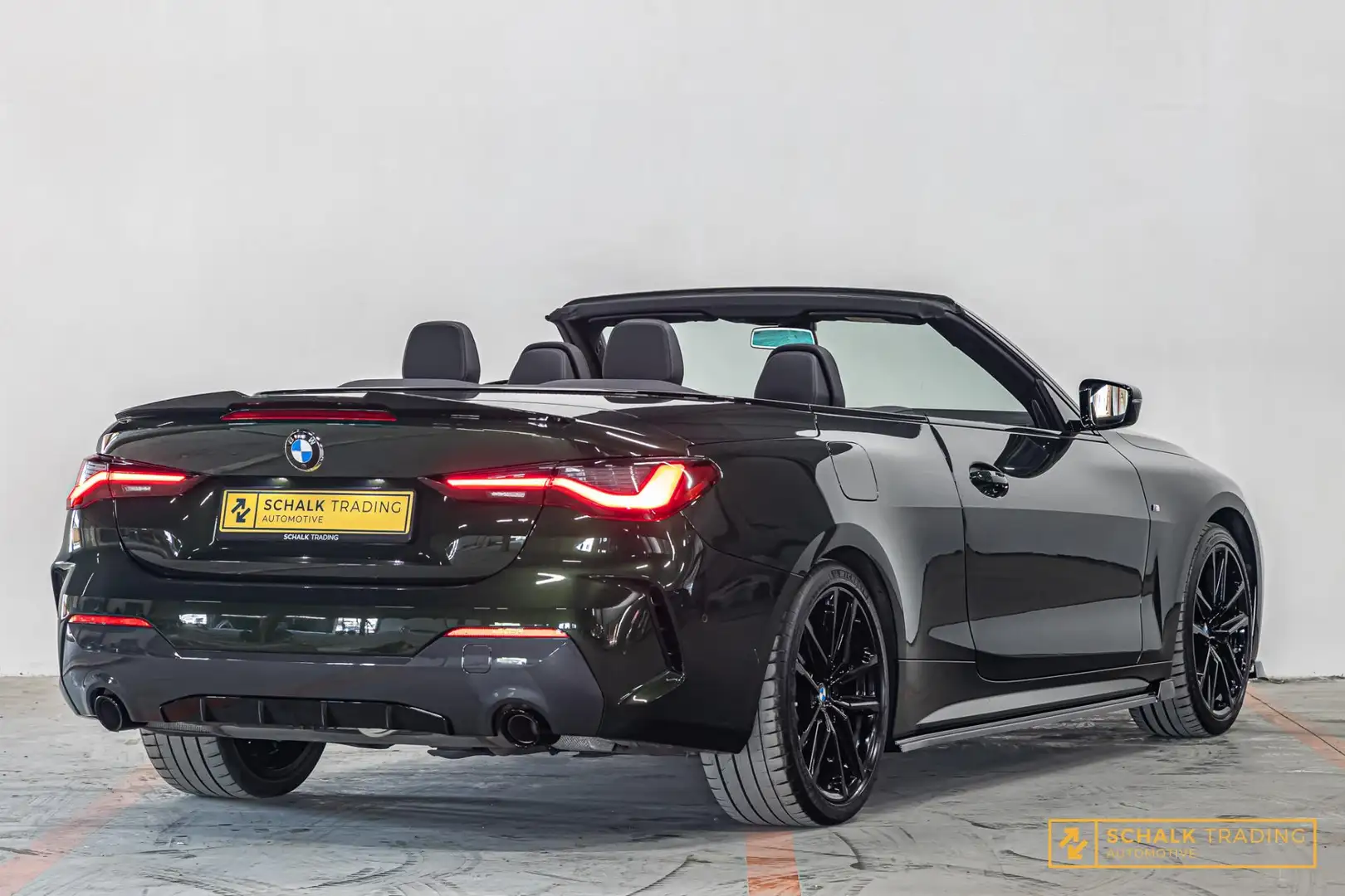 BMW 420 4-serie Cabrio 420i High Executive|Laser|H&K|Acc|E Groen - 2