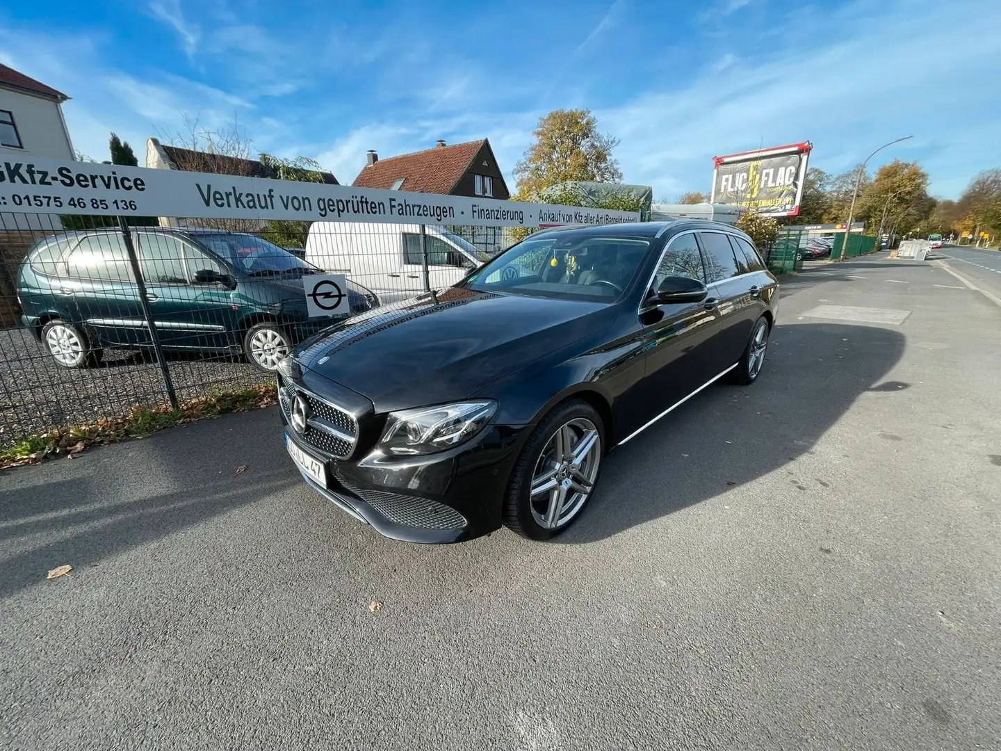 Mercedes-Benz E 350 d 4Matic (213.234) Widescreen Cockpit! Schwarz - 2