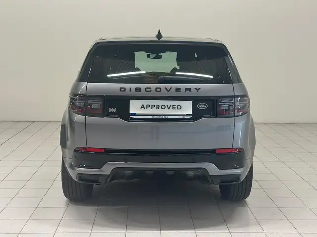 Land Rover Discovery Sport view 7
