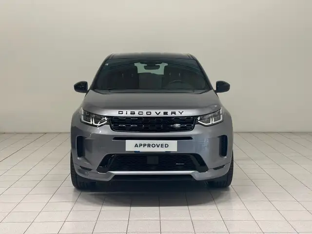 Land Rover Discovery Sport view 8