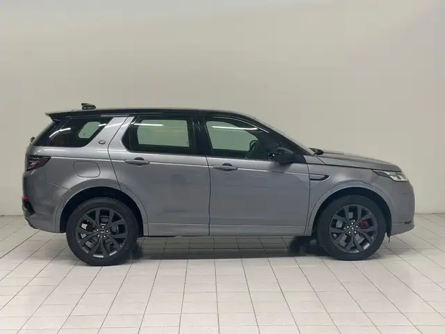 Land Rover Discovery Sport view 6